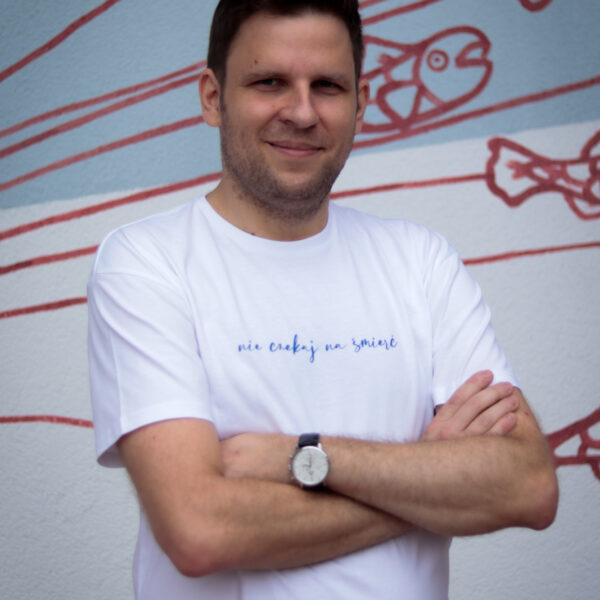 koszulka nie czekaj na śmierć biała